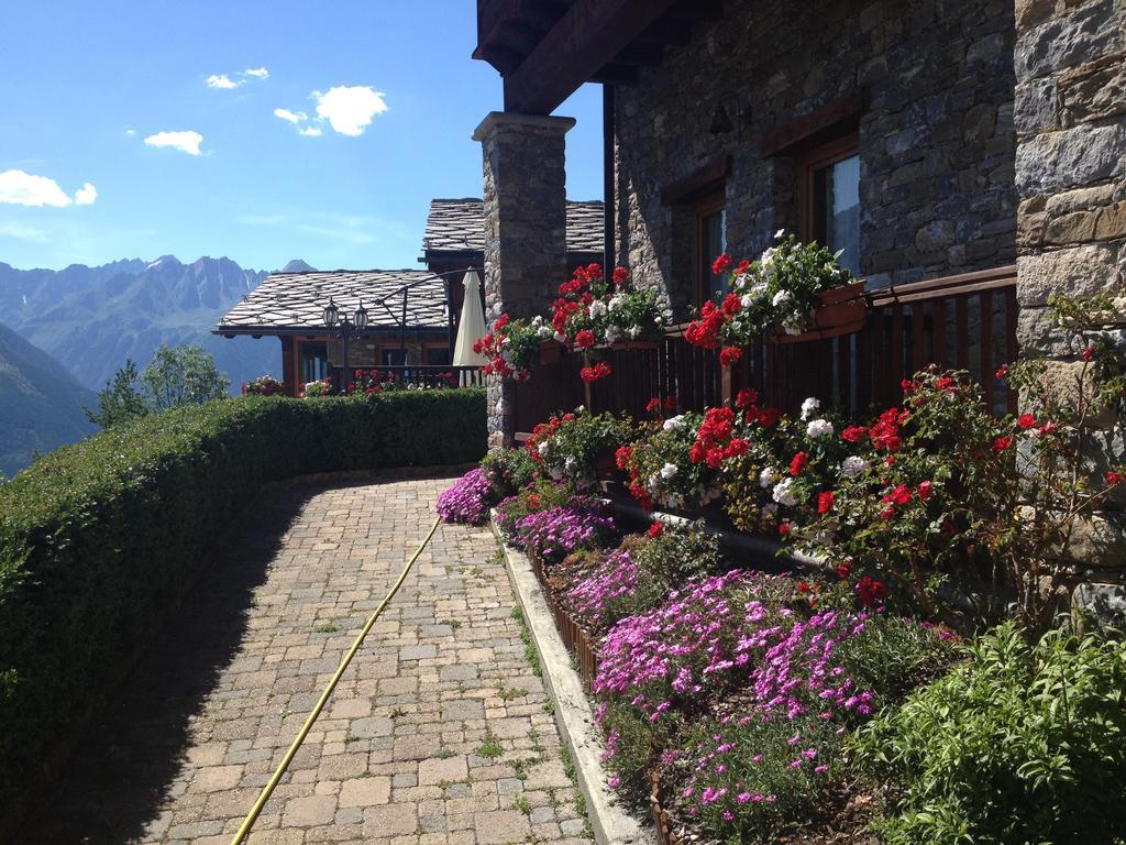 Les Combes Hotel La Salle Exterior foto
