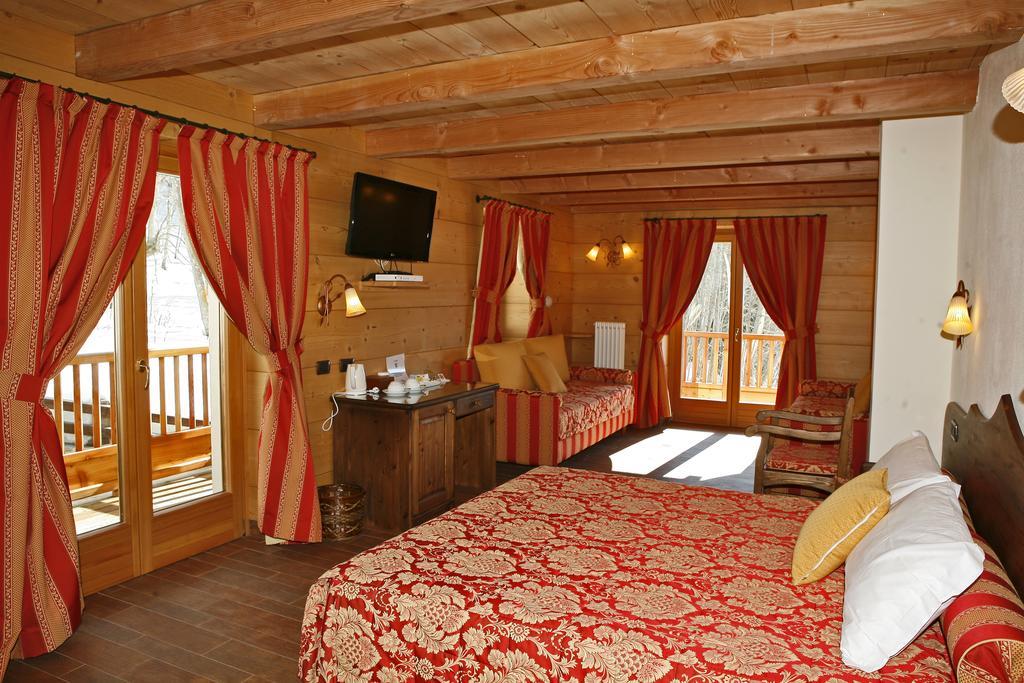 Les Combes Hotel La Salle Quarto foto